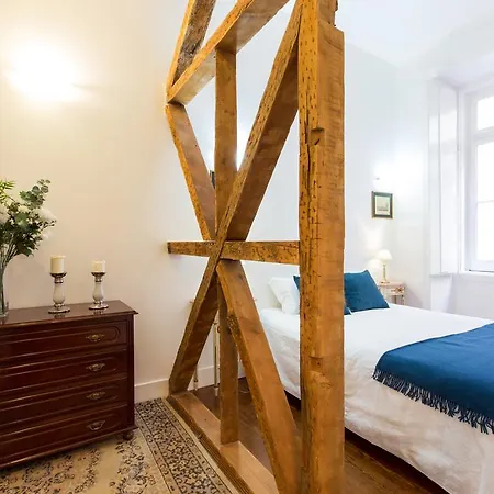 Apartment Charming Traditional And Bright *