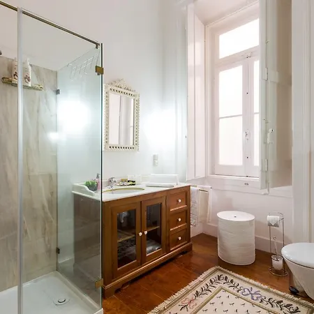 Charming Traditional And Bright Apartmán *